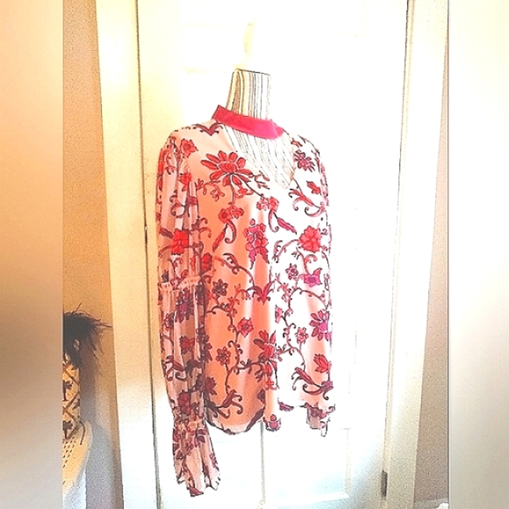 Nicole Miller Artelier, paisley floral silk blouse - l